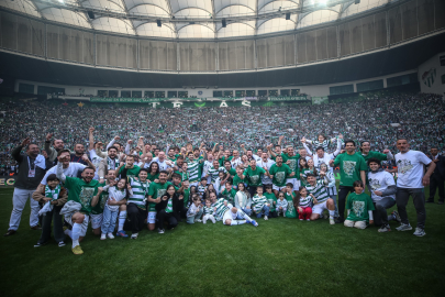 Şampiyon Bursaspor’un kupa coşkusu canlı yayınla AS TV’de!