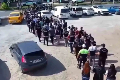 Sahte internet sitesi ile vize başvurusunda bulunan vatandaşları dolandıran şebeke çökertildi
