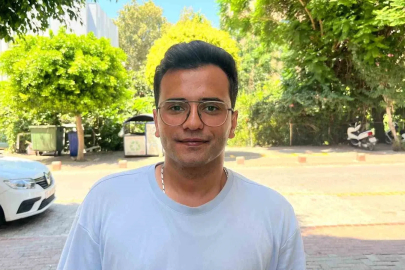 Kediyi yerden alıp fırlattı, görüntülere tepki yağdı
