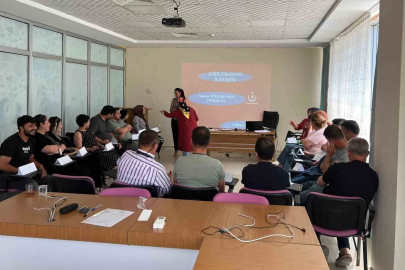 Hastane personeline "Kişiler arası iletişim" eğitimi verildi
