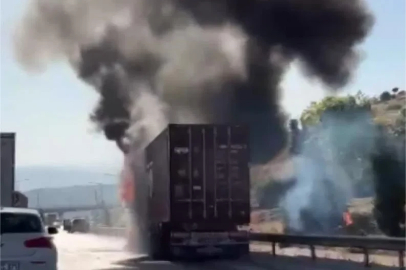 Mersin’de 24 ton çikolata yüklü tır yandı
