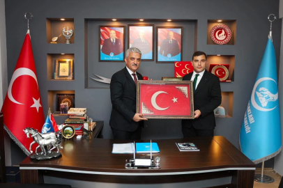 Vali Mehmet Makas Ülkücü gençlerin misafiri oldu
