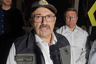 Balıkesir Valisi Ustaoğlu yangın bölgesinde: "Yangınla mücadelemiz devam ediyor, can kaybımız yok"
