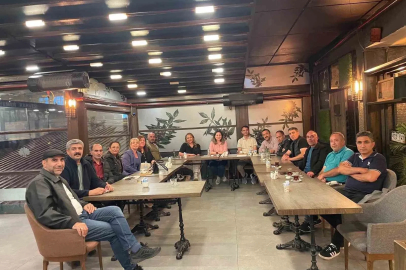 Lise arkadaşları 34 yıl sonra buluştu
