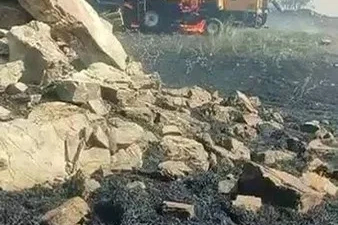 Diyarbakır’da biçerdöver alevlere teslim oldu
