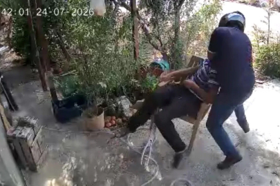 Yaşlı adamın boynunu kırmaya çalışıp, feci şekilde darbeden saldırgan tutuklandı
