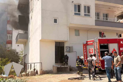 İşçilerin kaldığı evde yangın: 2 kişi dumandan etkilendi
