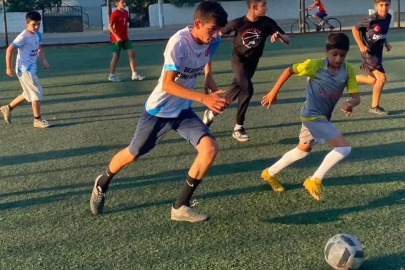 Kur’an kursu öğrencileri futbolla kardeşlik bağlarını güçlendiriyor
