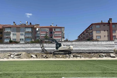 71 yıllık Gazi Atatürk Stadyumu’nda yıkım başladı, hatıralar hafızalarda kaldı
