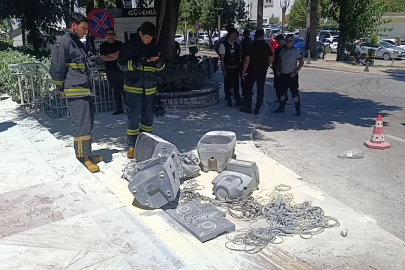 İşletme sahibi 800 bin lira ceza yemesine sebep olan ses sistemini belediye önünde benzin döküp yaktı

