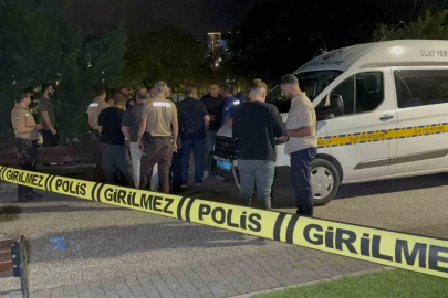 Emekli polis millet bahçesinde hayatına son verdi
