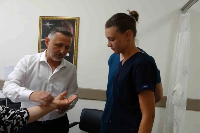 Ortopedi uzmanından fındık üreticilerine hasat öncesi uyarı: "Fiziksel hazırlık yapmadan bahçeye girmeyin"
