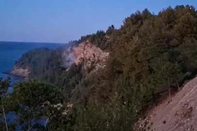Kastamonu’da ormanlık alana düşen yabancı cismin patlaması sonucu yangın çıktı
