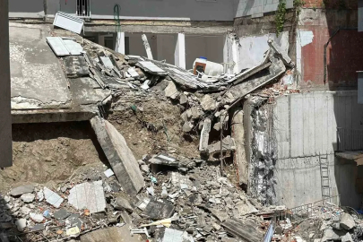 Kağıthane’de yıkım paniği: Apartman sakini: "Deprem oluyor sandık"
