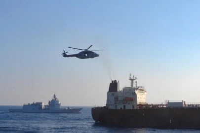 İtalya’dan Rusya’nın "gölge filosuna" ait olduğu öne sürülen petrol tankerine operasyon
