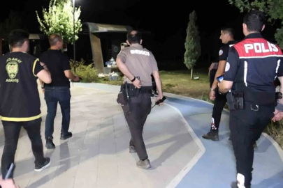 Aksaray’da park ve bahçelerde şok uygulama
