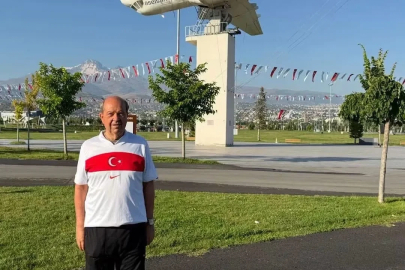 Tatar, Kıbrıs Barış Harekatı’ndan dönen uçakların indiği yerden paylaşım yaptı
