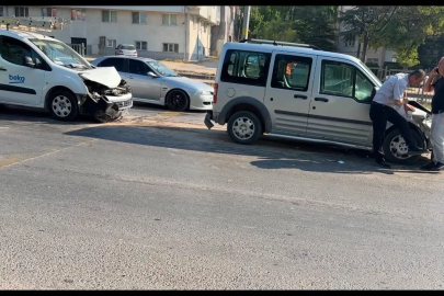 Eskişehir’de 4 aracın karıştığı zincirleme kaza: 2 yaralı
