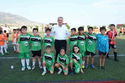 Buharkent’te ’Kentin Çocukları’ futbol turnuvası tamamlandı
