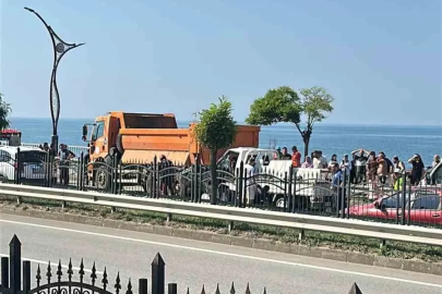 Giresun’da kamyonet kamyona arkadan çarptı: 4 yaralı
