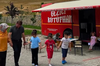 Gezici Kütüphane Gökçedere’de çocuklarla buluştu
