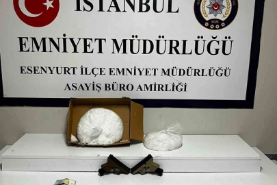 Esenyurt’ta bir adrese uyuşturucu operasyonu: 5 kilogram uyuşturucu madde ele geçirildi
