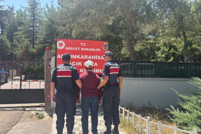 Jandarma aranan 27 kişiyi yakaladı
