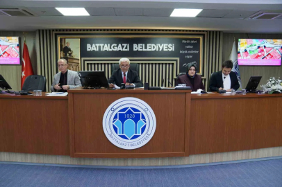 Battalgazi’de yol çalışmaları ilçe genelinde sürüyor
