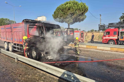 Gönen’de alevlere teslim olan kamyon kullanılamaz hale geldi

