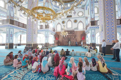 Başkan Özdemir’den Yaz Kur’an Kursu öğrencilerine ziyaret
