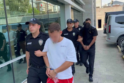 Uyuşturucu operasyonunda gözaltına alınan 4 şüpheli adliyeye sevk edildi
