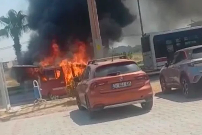 Seyir halindeki otomobil alev topuna döndü
