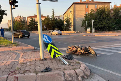 Kayseri’de otomobilin çarptığı motosiklet sürücüsü ağır yaralandı
