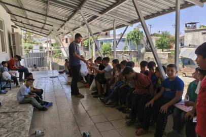 Kur’an Kursu öğrencilerine yiyecek ikramı
