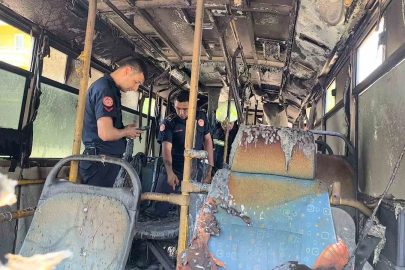 Muğla’da park halindeki midibüste yangın çıktı
