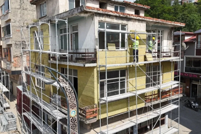 Ordu’da ilçelerin çehresi değişiyor: Gölköy’de 70 binanın cephesi yenilenecek
