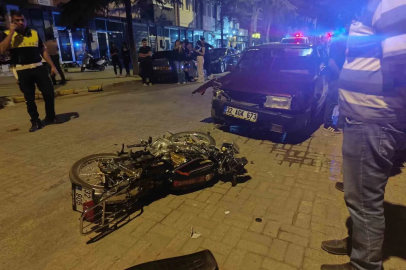 Faytonu sollayan otomobil motosikletle çarpıştı: 16 yaşındaki sürücünün durumu ağır
