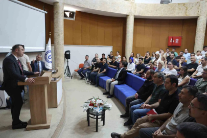 ADÜ’de yabancı öğrenci kayıtları öncesi bilgilendirme toplantısı

