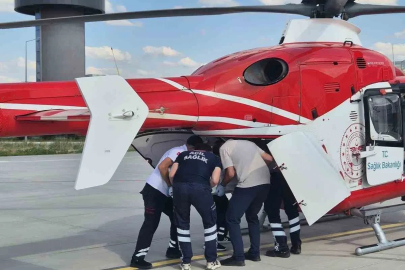 Tokat’ta tedavi gören yaşlı kadın helikopter ambulansla Konya’ya sevk edildi
