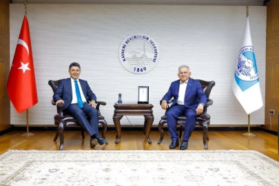 Başkan Büyükkılıç, Bakan Yardımcısı Boyraz’ı ağırladı
