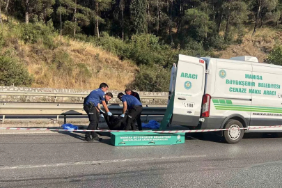 Manisa’da motosiklet bariyerlere çarptı, sürücü hayatını kaybetti
