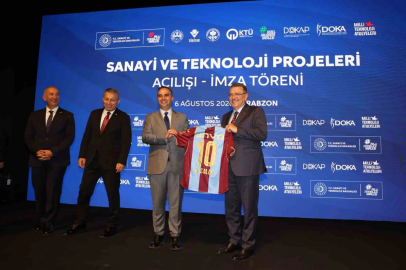 Bakan Kacır’dan Trabzonspor’a Salah teşekkürü
