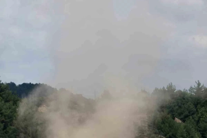 Menteşe’de küçük ölçekli hortumlar toz bulutlarına neden oldu

