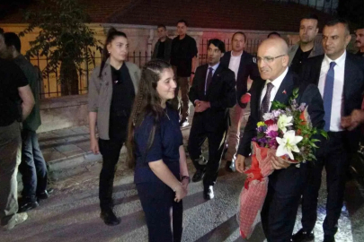 Bakan Şimşek, Gercüş’te toplu açılış törenine katıldı
