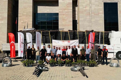 Şırnak’ta "kıtılnefs üzümü" için üreticilere ekipman ve fidan desteği
