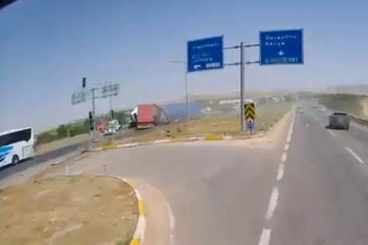 Konya’da 1 kişinin öldüğü, 10 kişinin yaralandığı kaza kamerada

