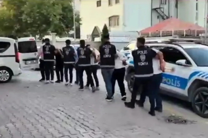 Kar maskeleriyle araç soyan 5 şüpheli tutuklandı

