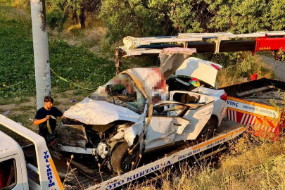 Afyonkarahisar’da feci kaza: 2 ölü, 2 yaralı
