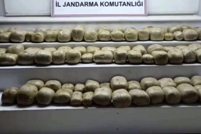 Yüksekova’da zehir tacirlerine darbe: 253 kilogram esrar ele geçirildi
