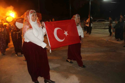 Konya’da kadınlar şalvarlarını giydi, doyasıya eğlendi
